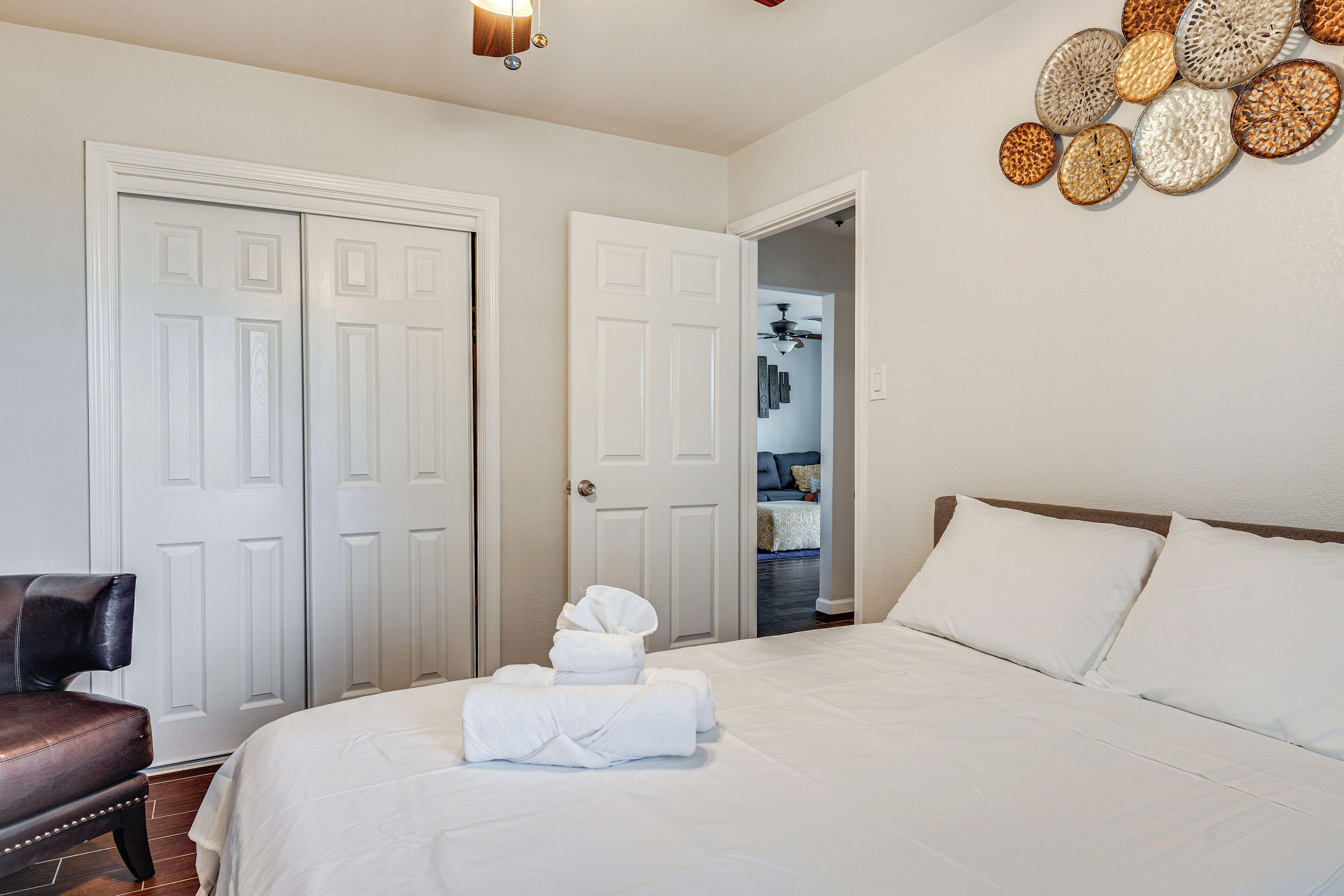 House (2 Bedrooms) | Interior