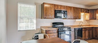 Walk to Town: Home w/ Yard in Brenham!