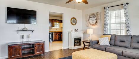House (2 Bedrooms) | Front of property