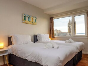 4 Schlafzimmer, individuell dekoriert, individuell eingerichtet