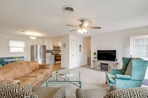 House (3 Bedrooms) | Front of property - Near Hunting Grounds: Quiet Home in Aspermont! (Aspermont)