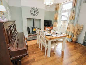Cottage | Dining - 49 Waddington Road (Clitheroe)