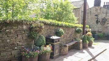 Cottage | Property grounds