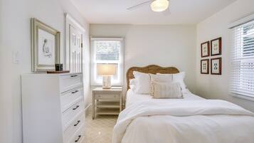 Cottage (2 Bedrooms) | Interior