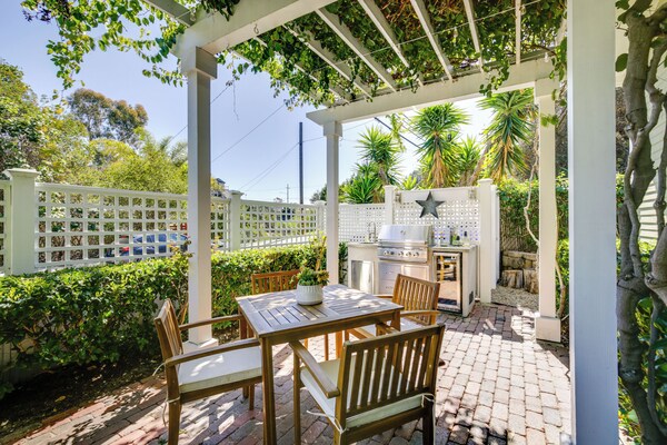 Walkable Cottage Near Balboa Park W/ Yard & Grill! - San Diego, CA