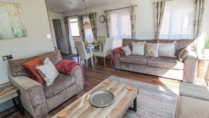 Unclassified image, 5 of 29, button - Acorn Lodge (Morpeth)