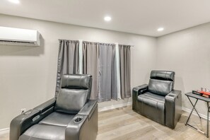 Apartment (0 Bedroom) | Interior