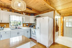 House (1 Bedroom) | Interior