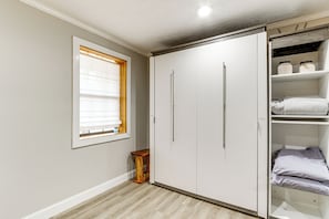House (1 Bedroom) | Interior