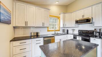 House (1 Bedroom) | Interior