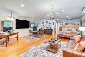 Interior - 3 Mi to Dtwn Greer: Mountain-view Home! (Greer)