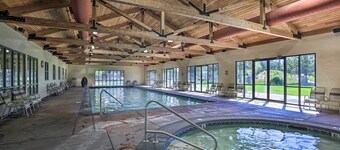 Hot Tub at Townhome on 8th Green in Redmond
