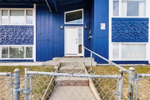 Apartment (2 Bedrooms) | Interior - 11 Mi to Kincaid Park: Convenient + Cozy Apt! (Anchorage)