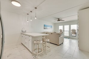 Apartment (1 Bedroom) | Interior - Dogs Welcome: Beachfront South Padre Island Condo (South Padre Island)
