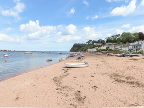 Beach nearby - The Old Greengrocers (Teignmouth)