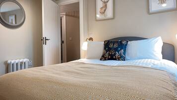 3 Schlafzimmer, individuell dekoriert, individuell eingerichtet