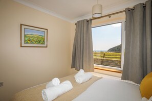 4 chambres, décor unique, ameublement unique, accès au Wi-Fi (inclus)