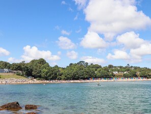 Beach nearby - Hafan Deg (Pwllheli)