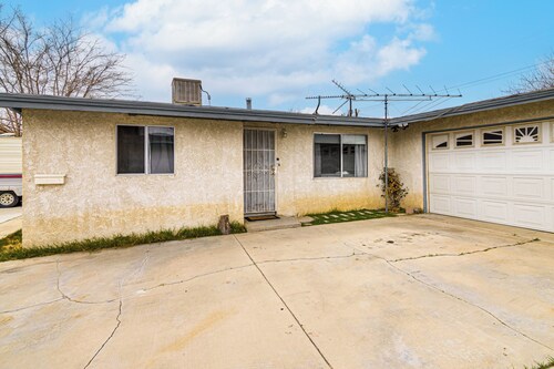 Work, Play & Relax: Home w/ Yard in Lancaster!