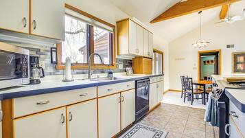 Rumah (4 Bedrooms) | Interior