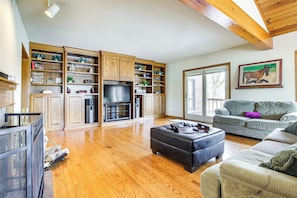House (4 Bedrooms) | Interior