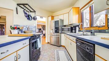 Rumah (4 Bedrooms) | Interior