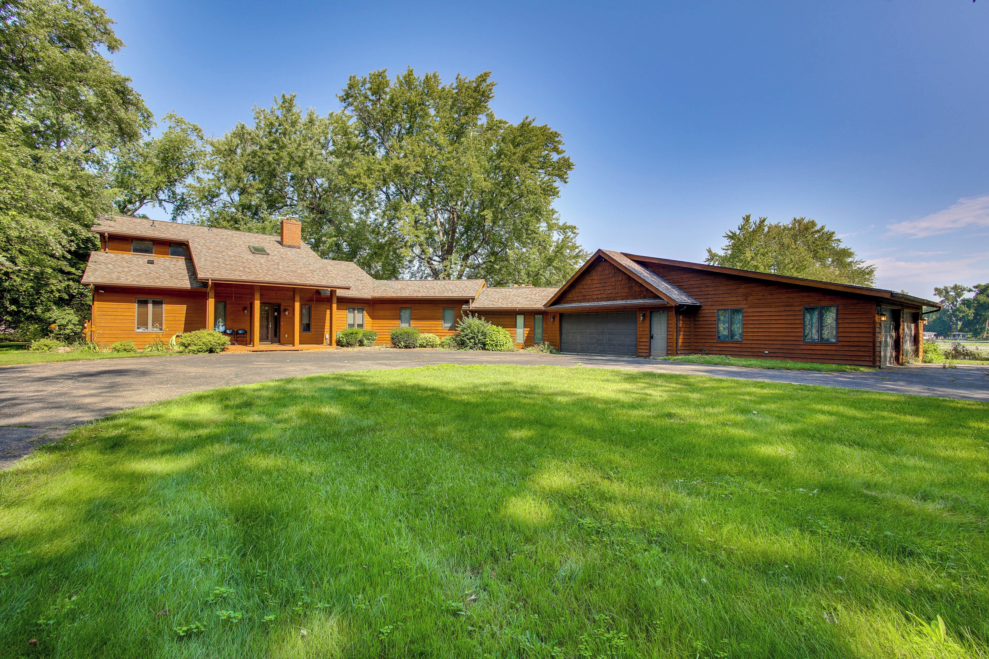 House (4 Bedrooms) | Front of property