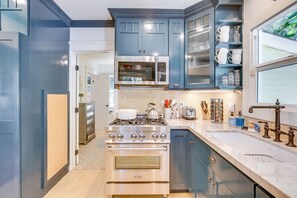 Cottage (2 Bedrooms) | Interior - 1/2 Mi to Balboa Park: Cottage w/ Private Yard! (San Diego)