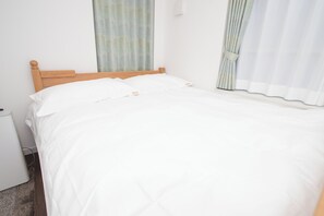 1 bedroom, iron/ironing board, WiFi