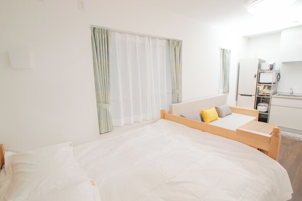 1 habitación, tabla de planchar con plancha y wifi 