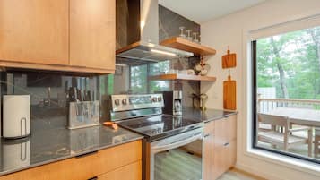 House (1 Bedroom) | Interior