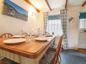 Dining - Aunt Dora's (Port Isaac)