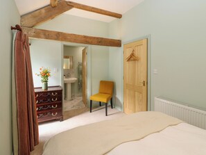 3 chambres, décor unique, ameublement unique, accès au Wi-Fi (inclus)