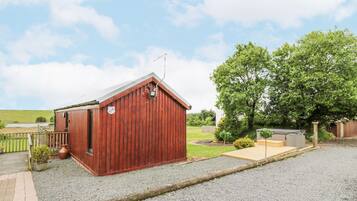 Cottage | Property grounds