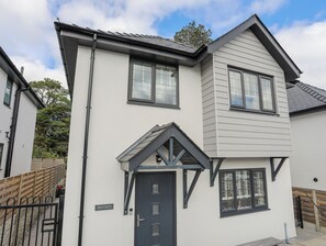 Exterior - Iscoed (Llangefni)