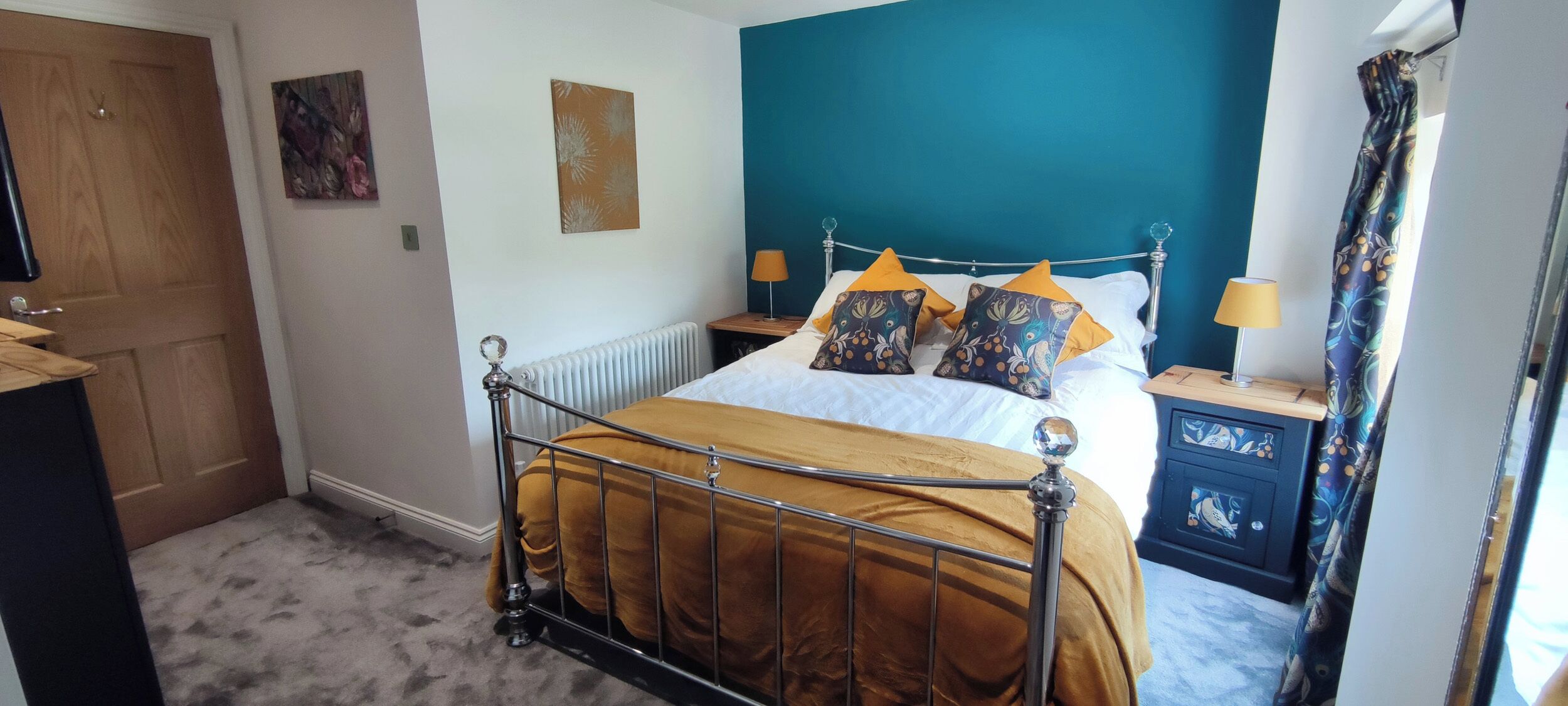 2 bedrooms, individually decorated, individually furnished, free WiFi