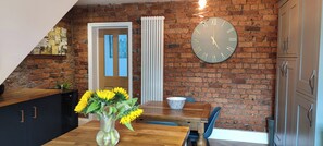 Dining - Courthouse Cottage (Sheffield)