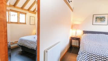 2 bedrooms, individually decorated, individually furnished, free WiFi