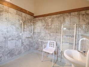 Shower - 3a Hideaways (Hunstanton)