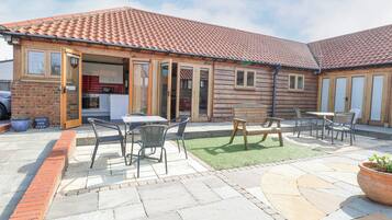 Khu ẩm thực ngoài trời