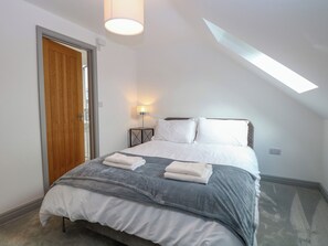 3 habitaciones, decoración personalizada y muebles diferentes 