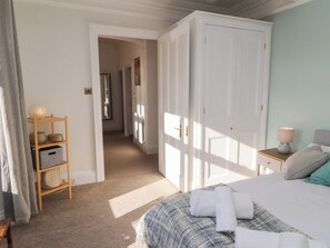 3 bedrooms, individually decorated, individually furnished, free WiFi - 2 Birkhead (Windermere)