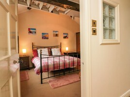 1 habitación, decoración personalizada y muebles diferentes 