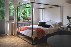 3 soveværelser, skrivebord, strygejern/strygebræt, weekendseng