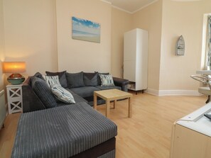 Living area - Capstone View (Ilfracombe)