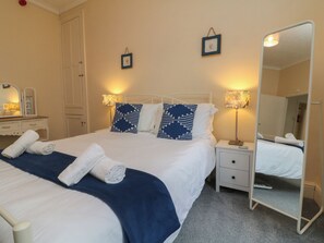 2 bedrooms, individually decorated, individually furnished, free WiFi