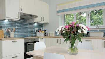 Fridge, dishwasher, electric kettle, toaster