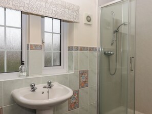 Shower - Greenhedges (Budleigh Salterton)