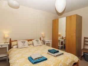 3 bedrooms, individually decorated, individually furnished, free WiFi
