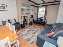 Cottage | Living area